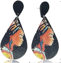 Load image into Gallery viewer, Round Wood lightweight Ethnic Painted Style African Earrings 38
