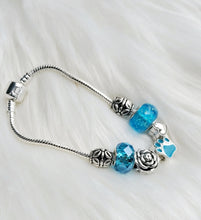 Charger l&#39;image dans la galerie, Handmade Baby Blue Snake Charm Bracelets
